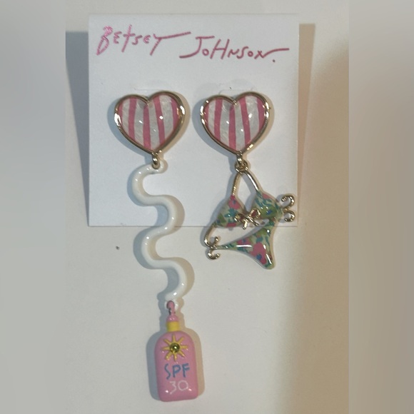 Betsey Johnson Pink bikini suntan lotion Earrings NWT  Super cute! - Picture 1 of 4